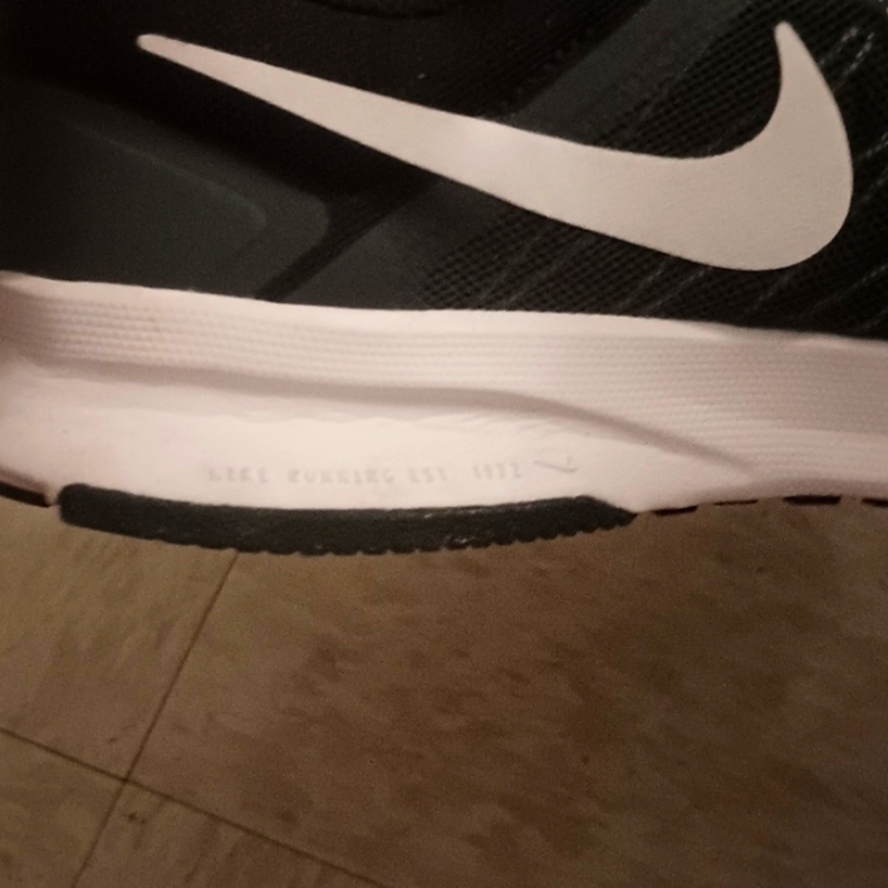 Nike running shoes size